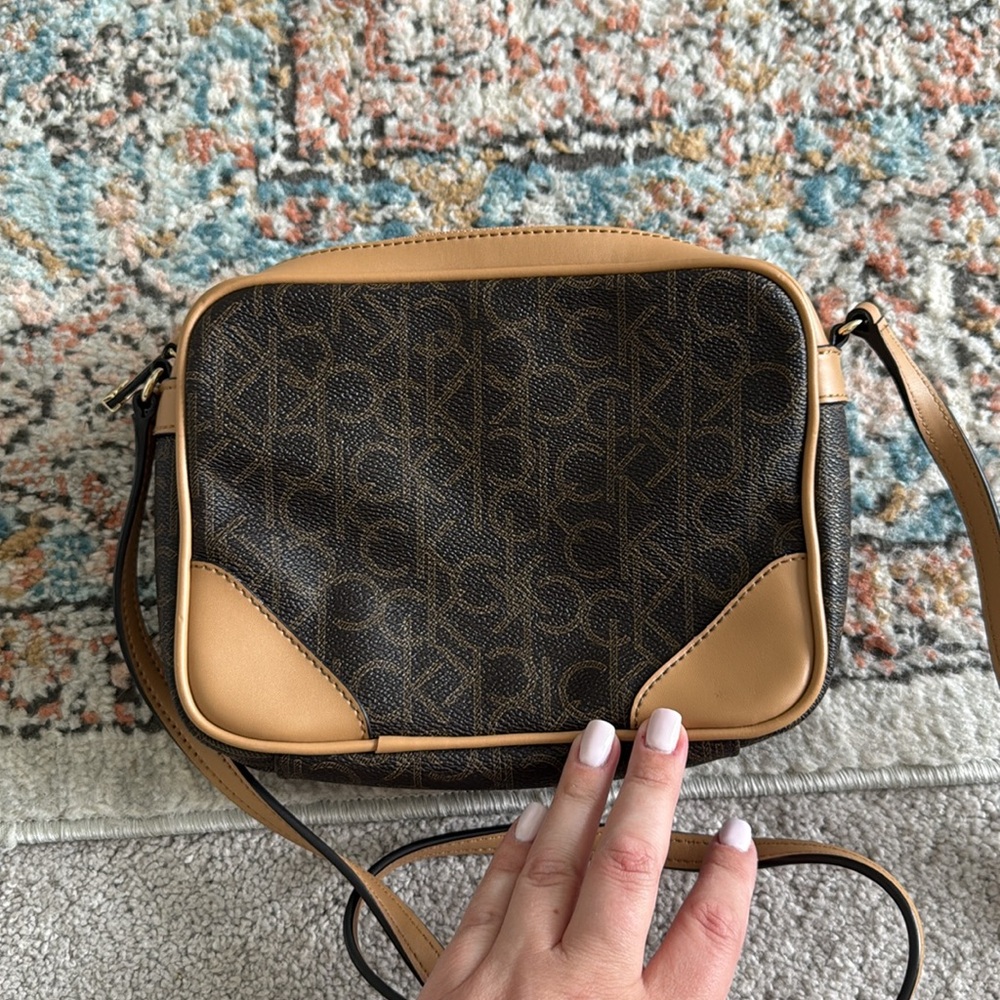 NWOT- Calvin Klein Shoulder Crossbody Bag - Picture 9 of 14